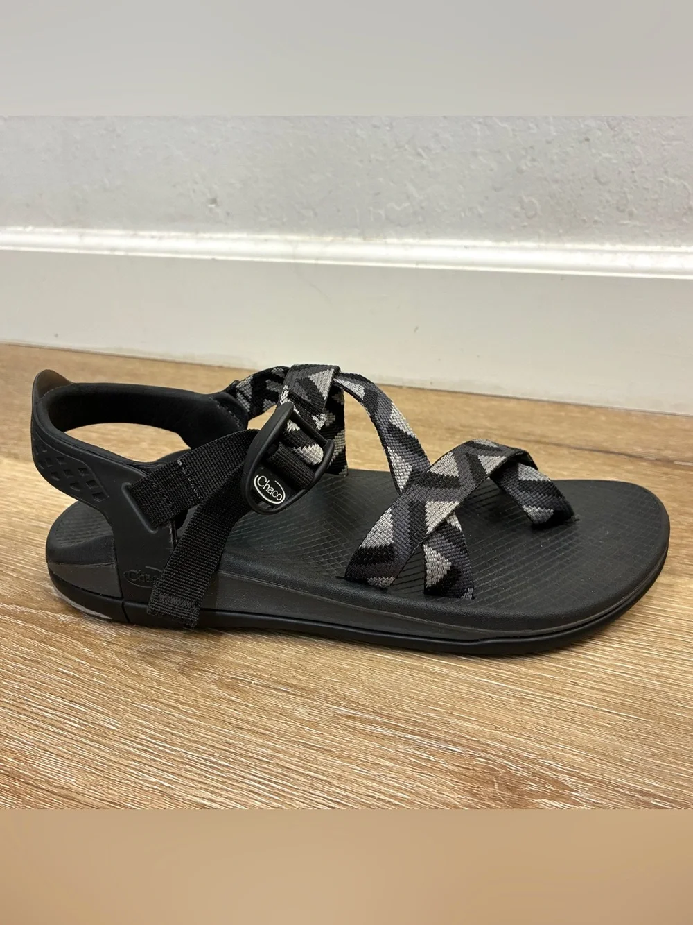 Chaco Men's Z/Canyon 2 Sandals Feature A Black Gray US 9 UK 8 EU 42